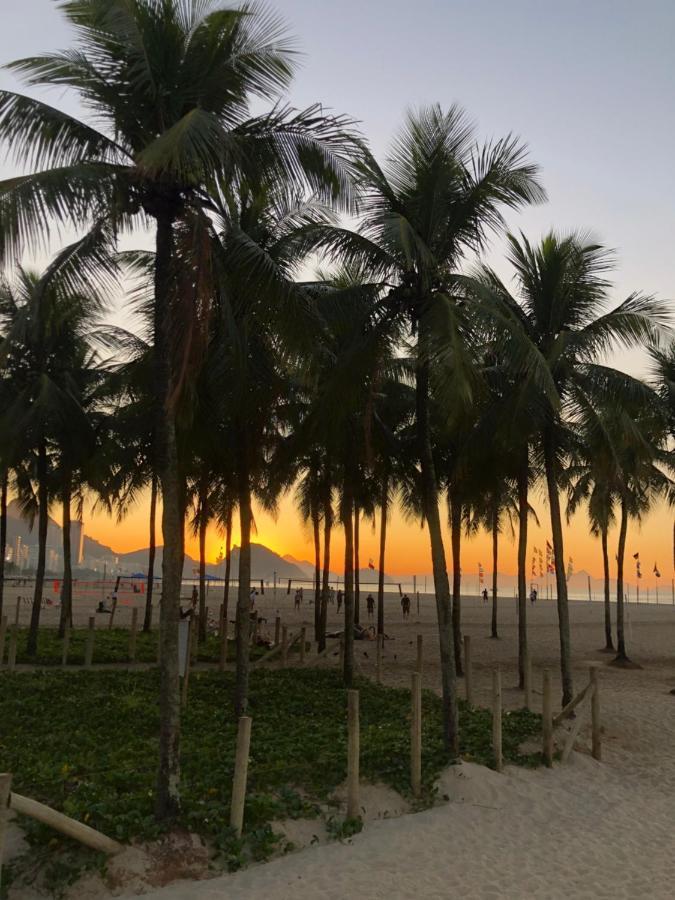 Copa Beach Home - Copacabana Posto 4 Quadra da Praia Rio de Janeiro Esterno foto